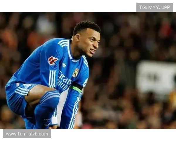 姆巴佩寻外部专家诊膝伤 预计三月中旬回归 姆巴佩寻外部专家诊膝伤 预计三月中旬回归